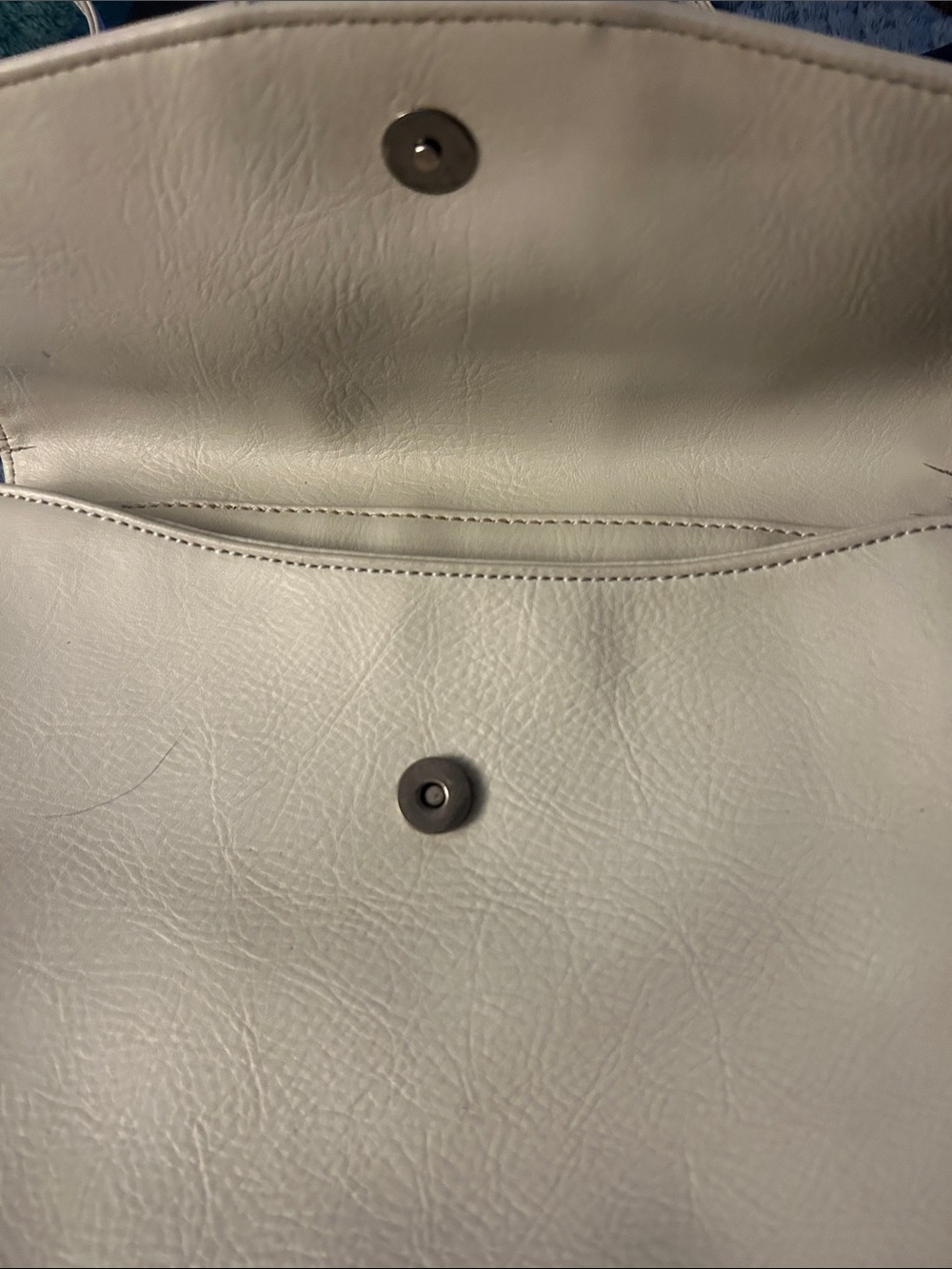 Matt & Nat Trio: Cream Crossbody with Black and Dark Brown Wallets - Picture 3 of 9